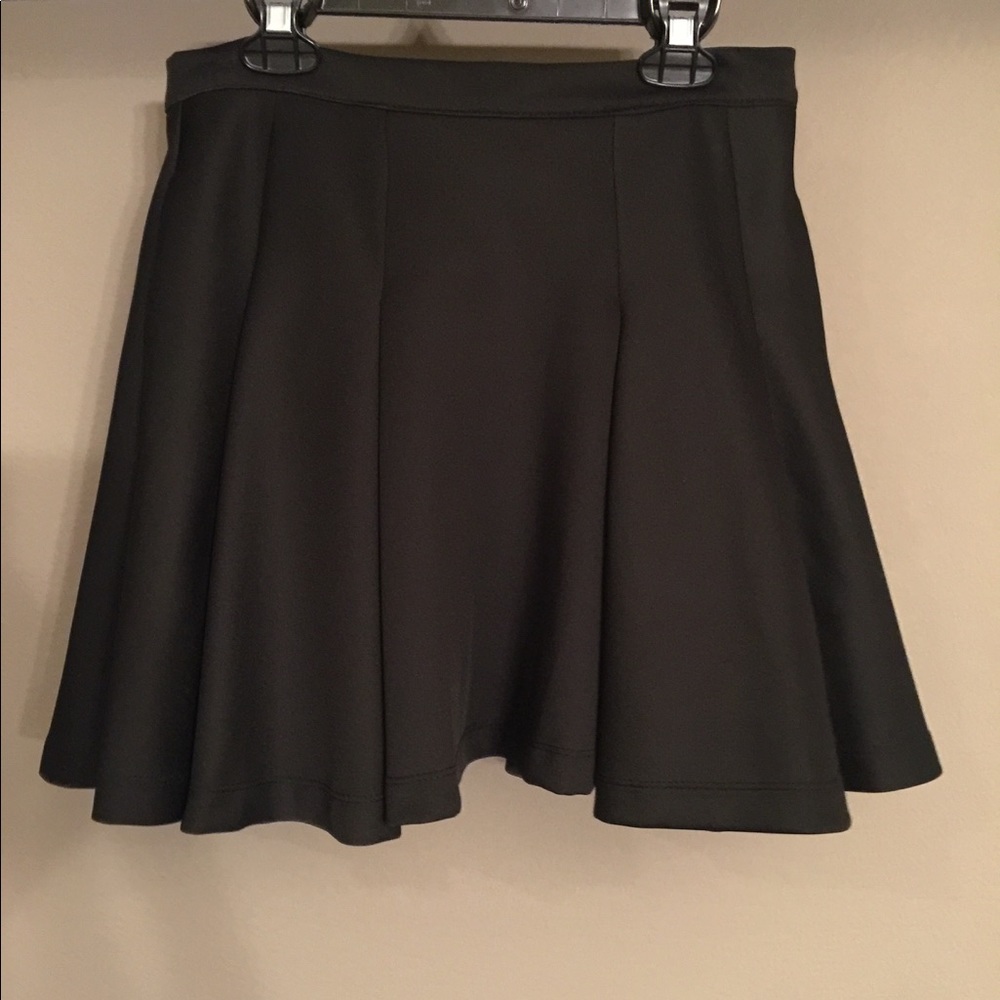 Black Pleated Mini Skirt